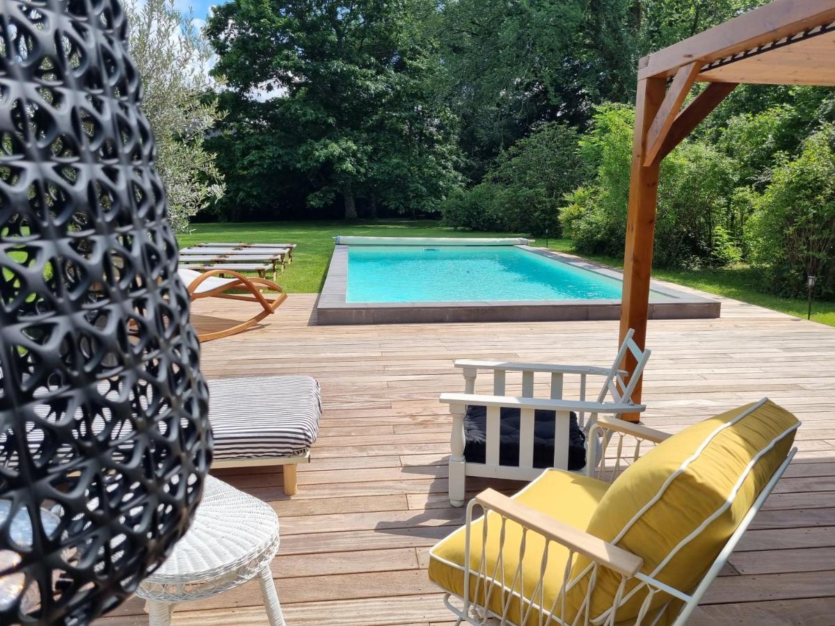 VILLA MURA gite luxe avec piscine et spa campagne et grand air nouvelle Aquitaine Corrèze Neuvic  Extérieur photo