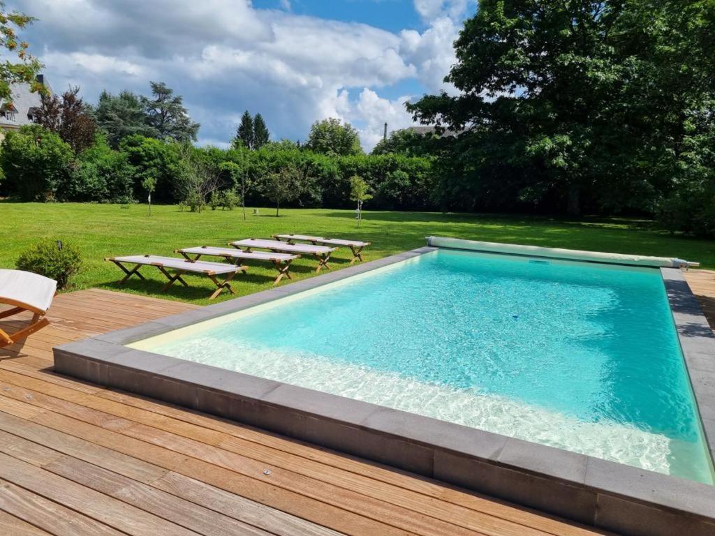 VILLA MURA gite luxe avec piscine et spa campagne et grand air nouvelle Aquitaine Corrèze Neuvic  Extérieur photo