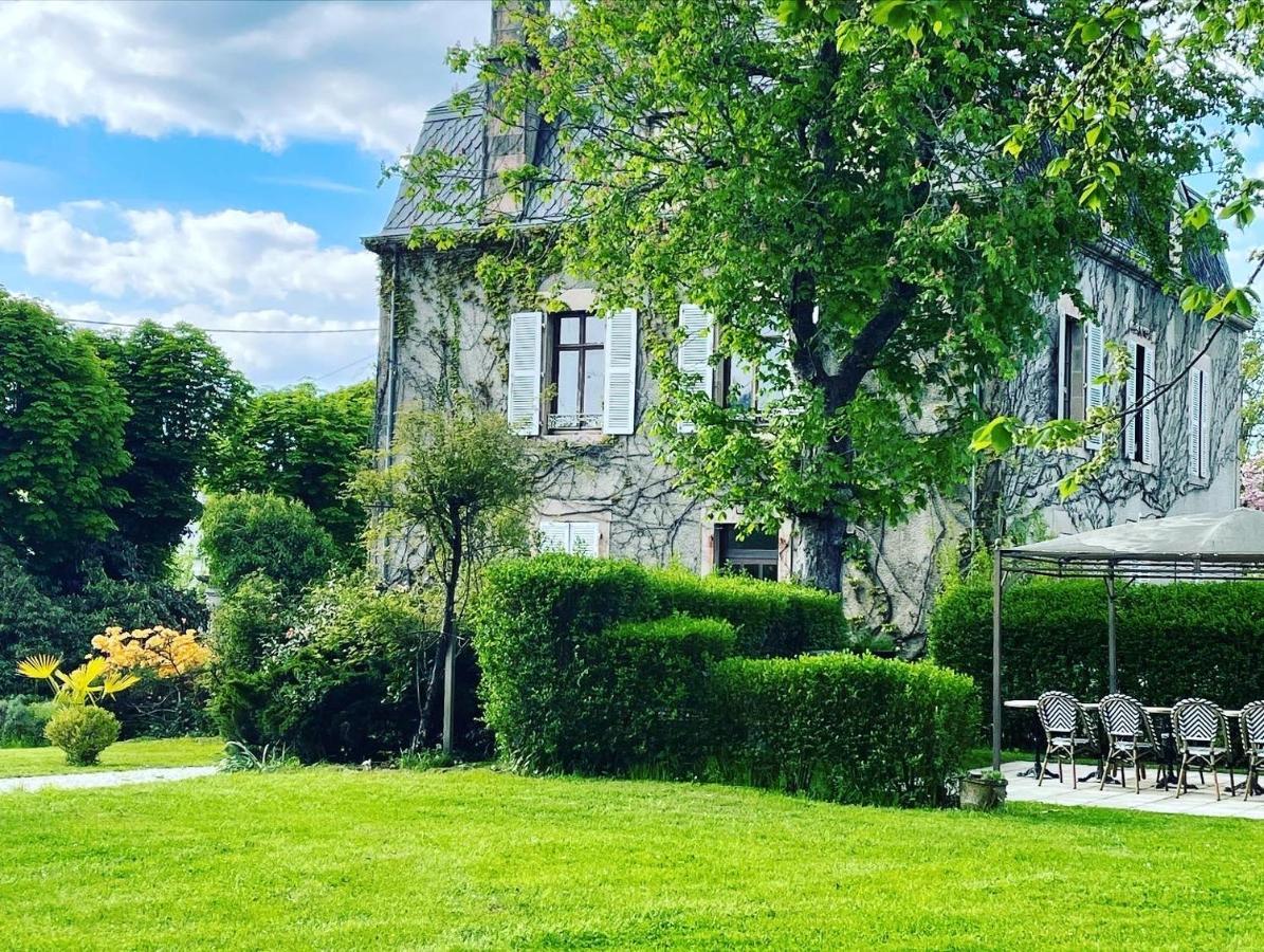 VILLA MURA gite luxe avec piscine et spa campagne et grand air nouvelle Aquitaine Corrèze Neuvic  Extérieur photo